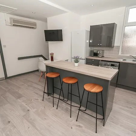 Beautiful 2 Bedroom Apartment In Флитвуд Экстерьер фото