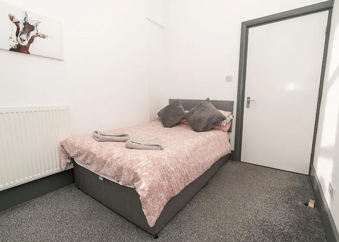Beautiful 2 Bedroom Apartment In Fleetwood